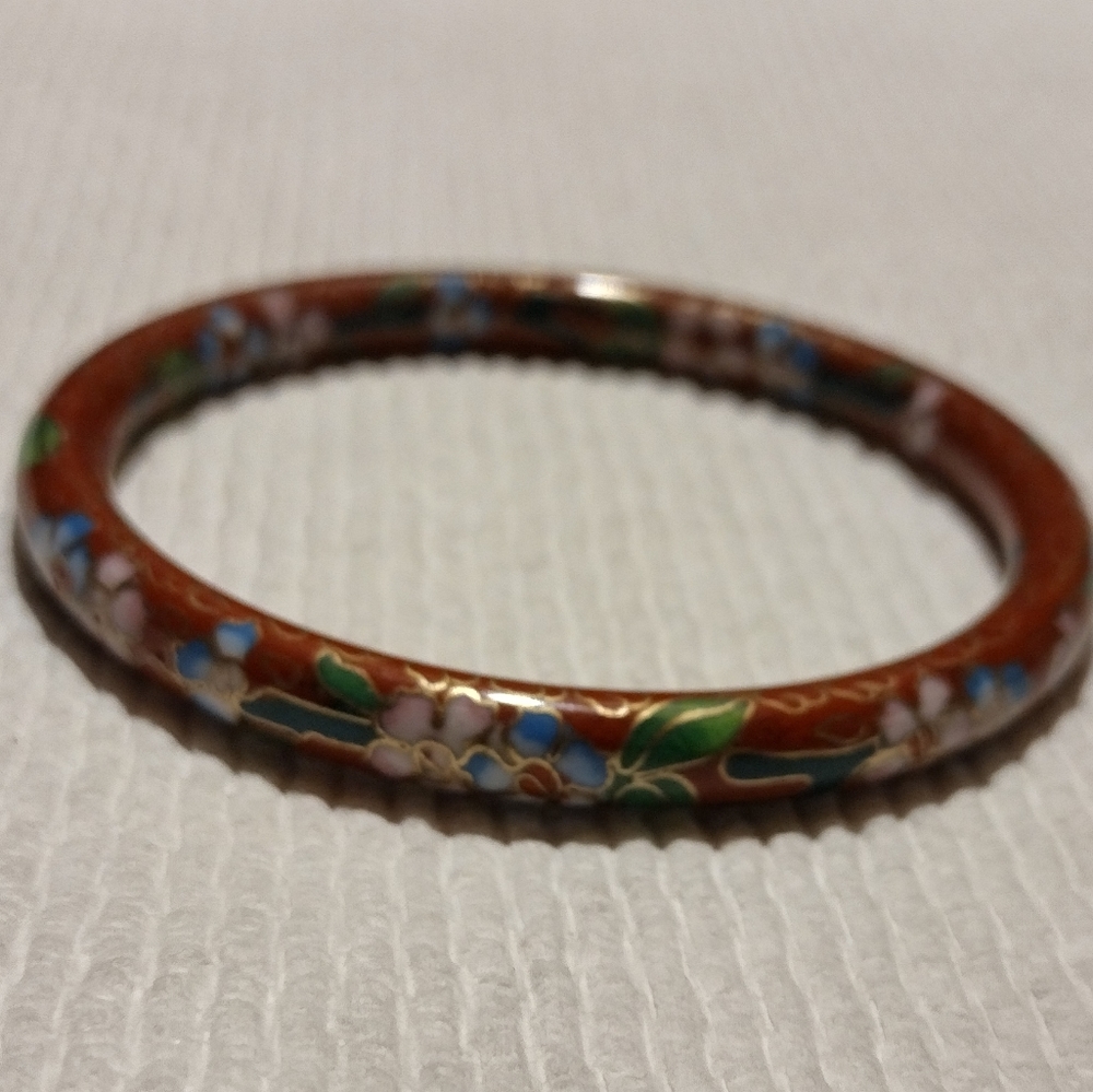 Hand enameled oriental design bangle bracelet